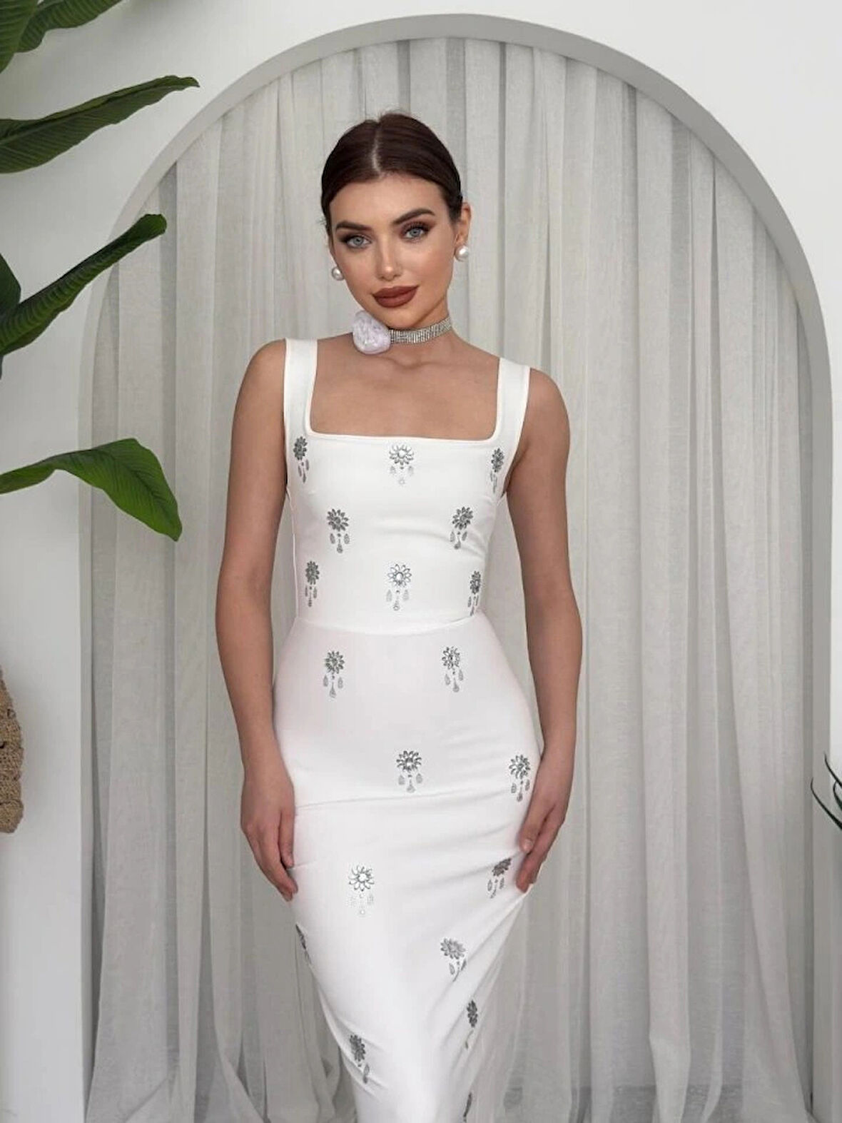 Ners Taş Detaylı Elbise