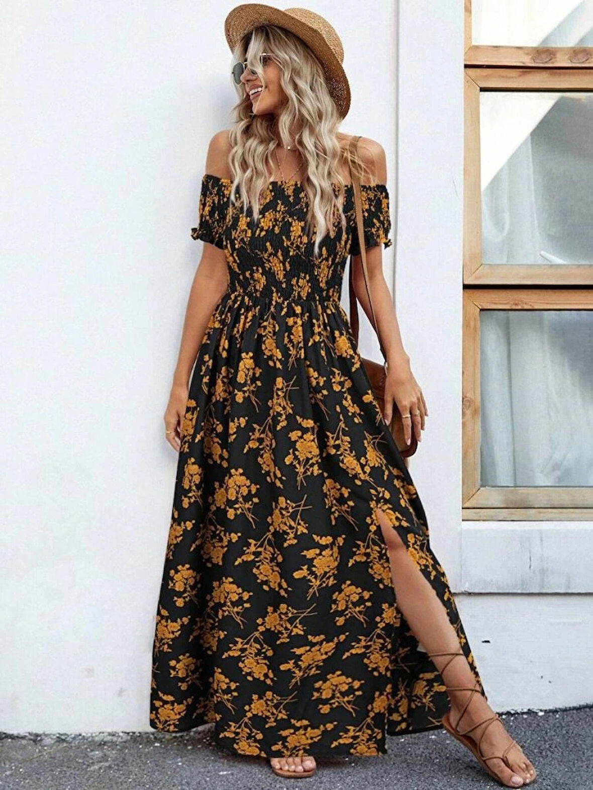 Kadın Kısa Kollu Madonna Yaka Yırtmaçlı çiçek Desenli Süprem Elbise