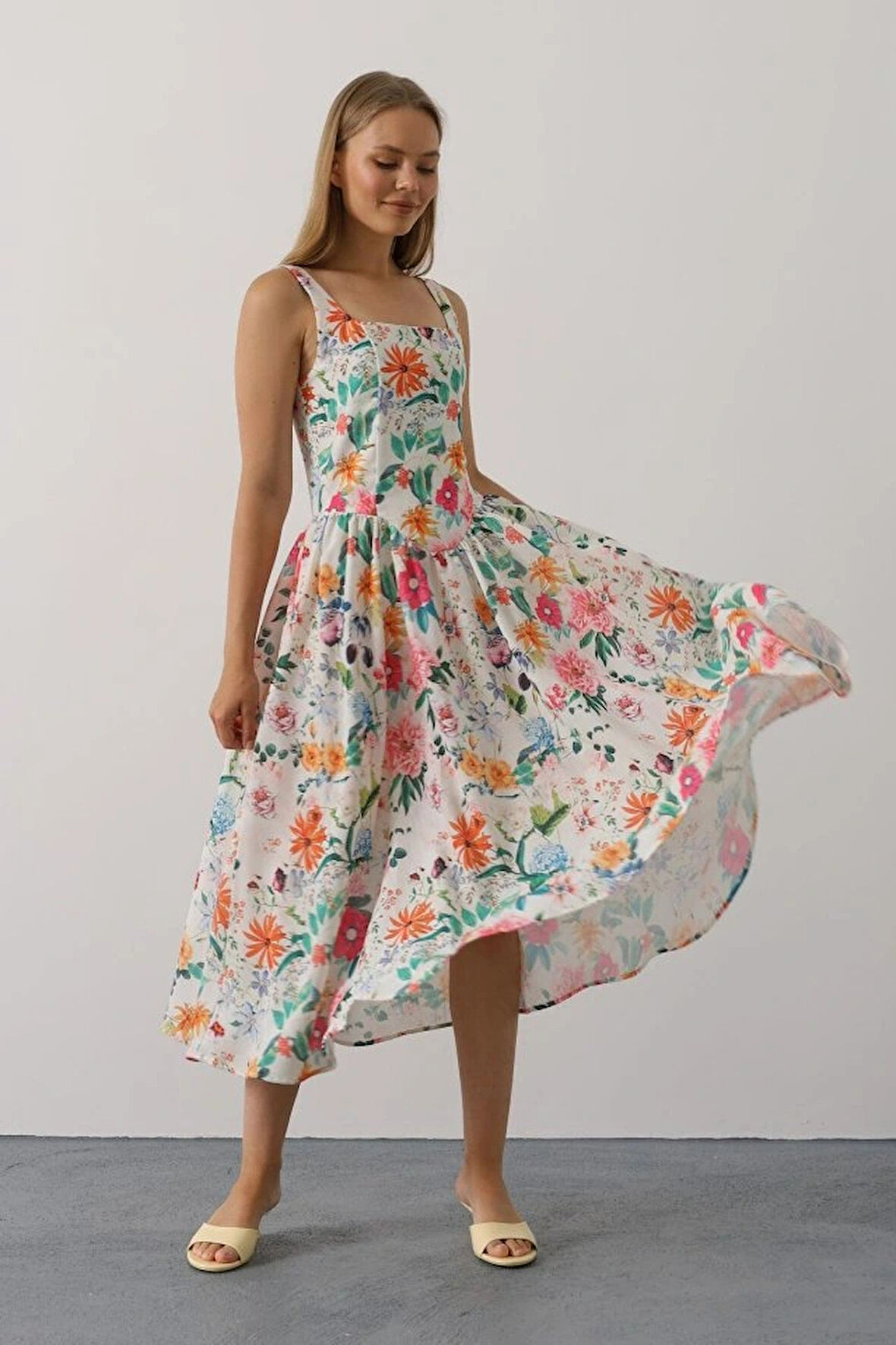 Çiçek Desenli Askılı Elbise  Pembe Çiçek