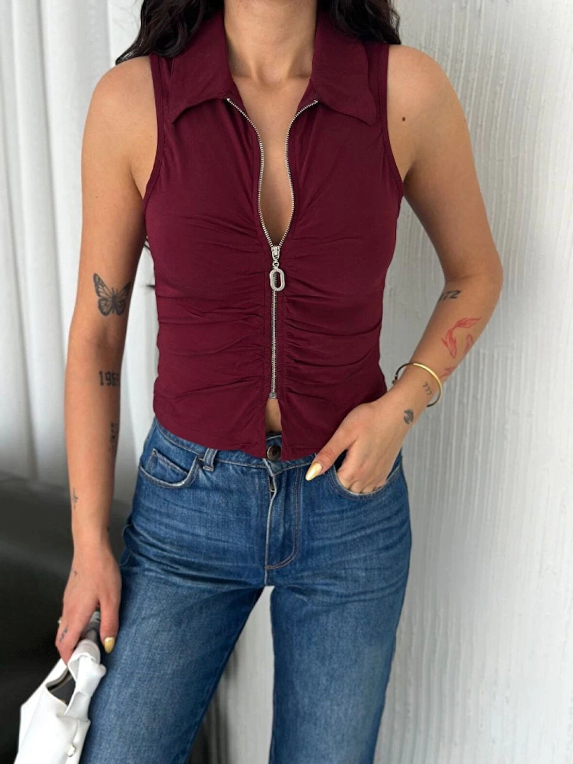 Yakalı Tam Fermuarlı Kolsuz Bluz  Bordo