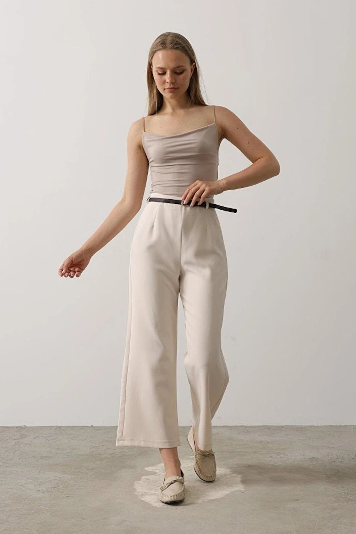 Kemer Pens Detaylı Pantolon  Bej