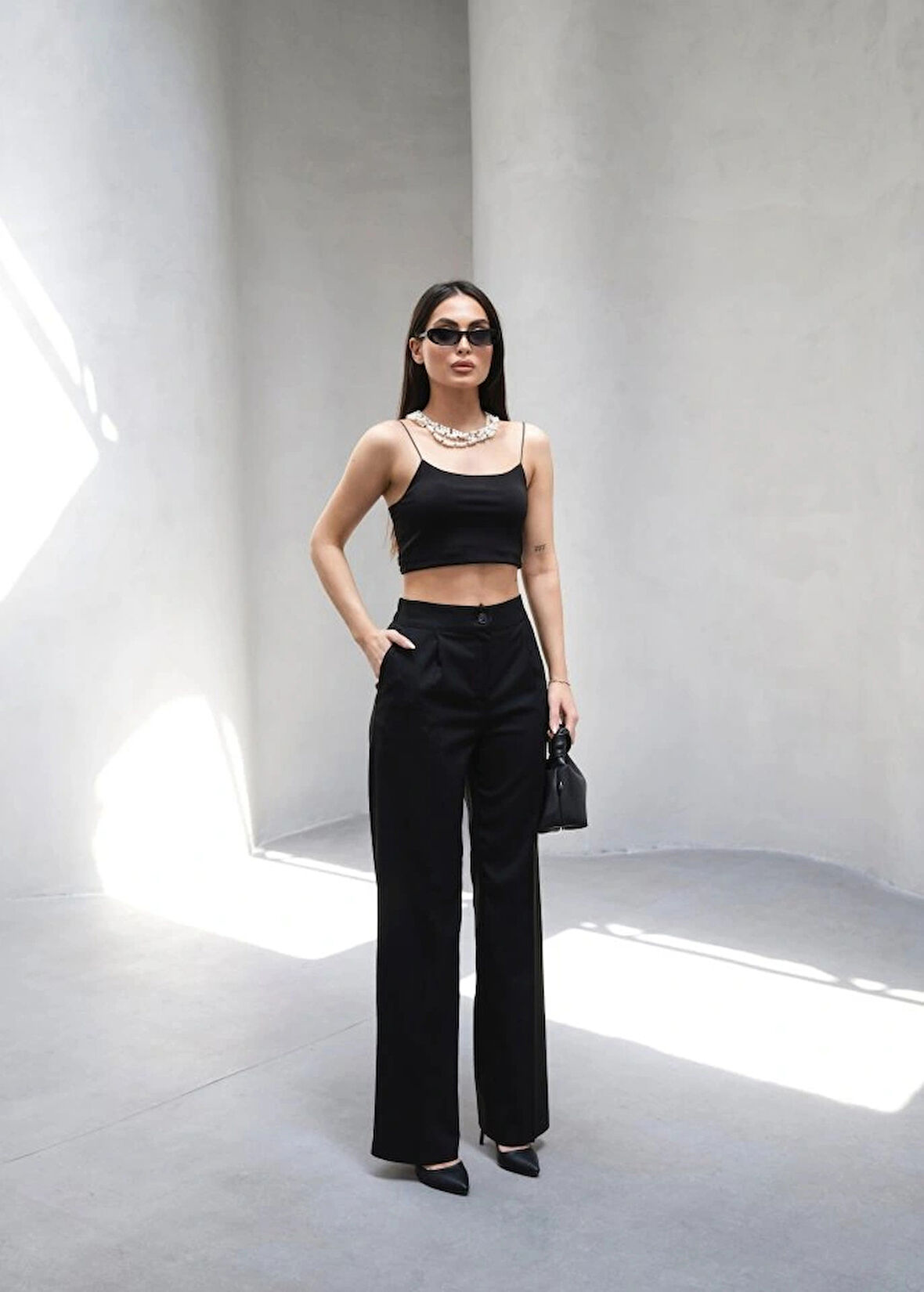 Arkasi Lasti̇kli̇ Pi̇leli̇ Dökümlü Wide Leg Pantolon