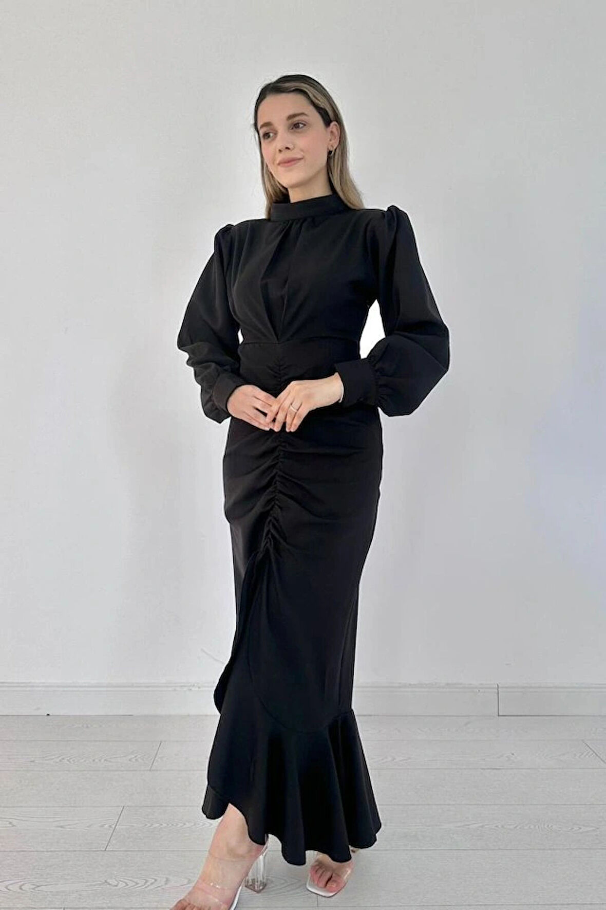 iyah Volanlı Uzun Kol Elbise