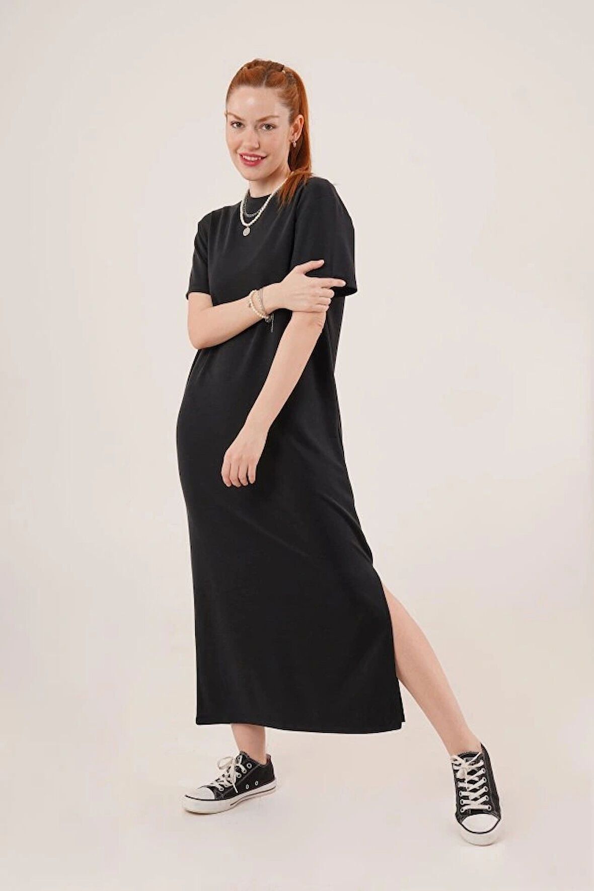 Yırtmaç Detaylı Kısa Kollu alaş Maxi iyah Elbise