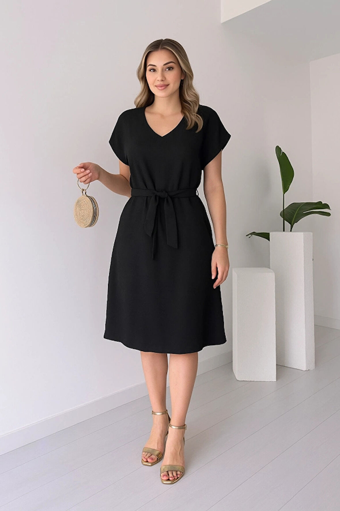 Kadın Kısa Kollu V Yakalı Beli Kuşaklı Ithal Keten Elbise