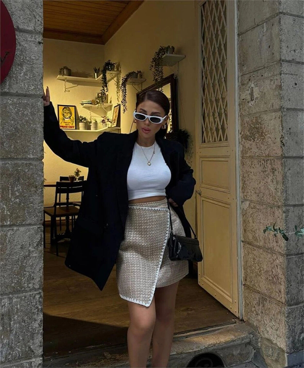 ŞANELKAPAKLI ÇOBAN DİKİŞ DETAYLI KIA ETEK  Bej