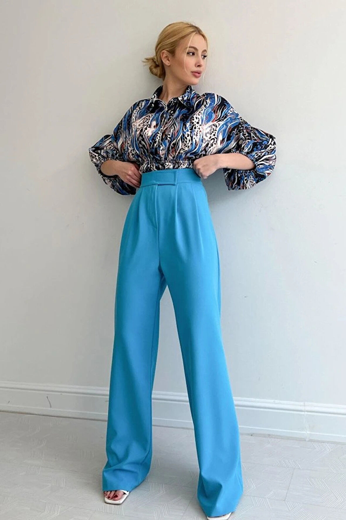 Beli Lastikli Saten Gömlek  avi