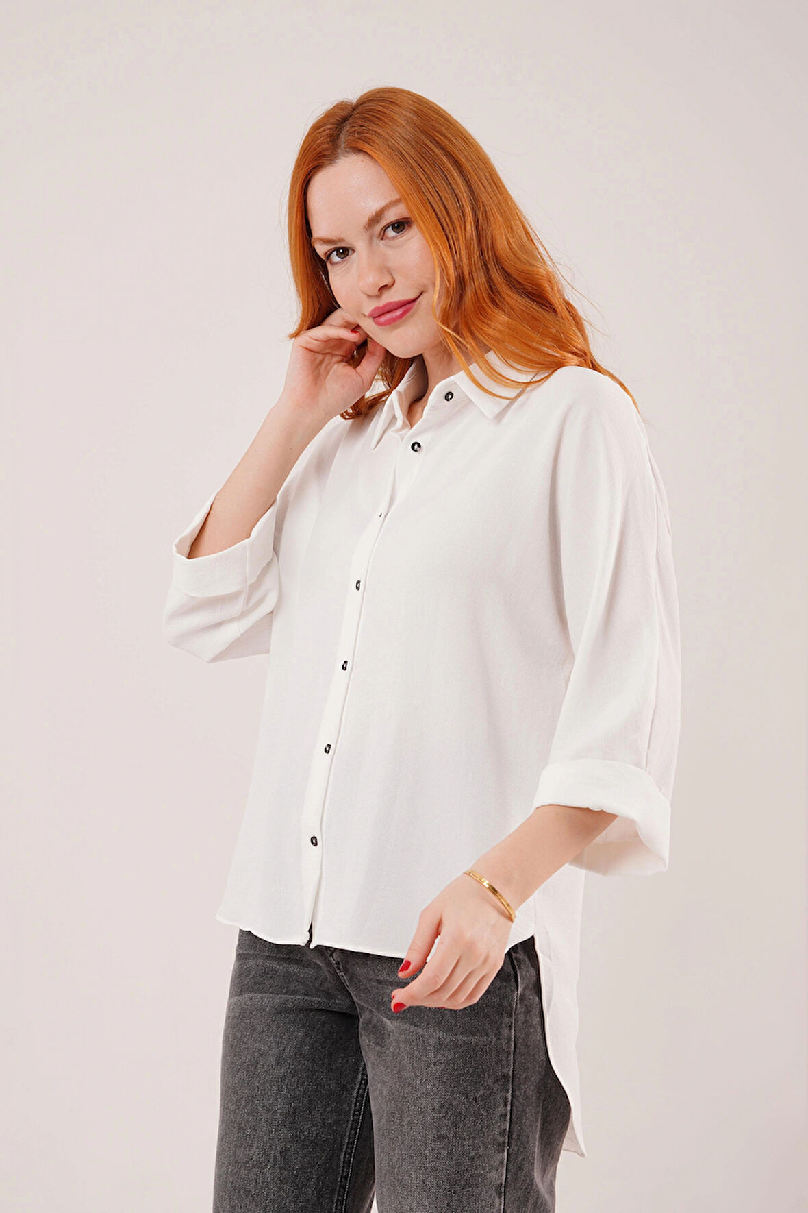 Yarasa Kol Rahat Kalıp Beyaz Gömlek
