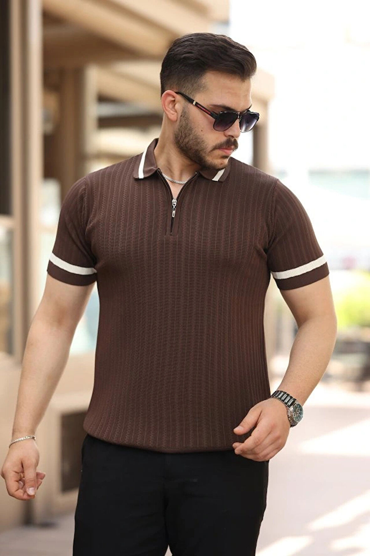 Erkek Yaka Ve Kolları çizgi Detaylı Fermuarlı Kısa Kollu Tshirt