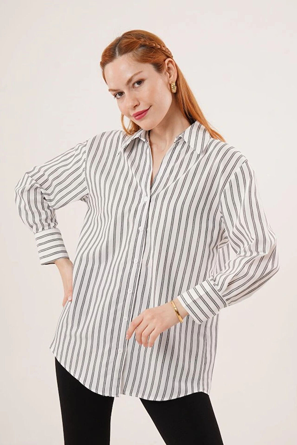Çift Çizgi Geçişli Düğmeli Gri Gömlek
