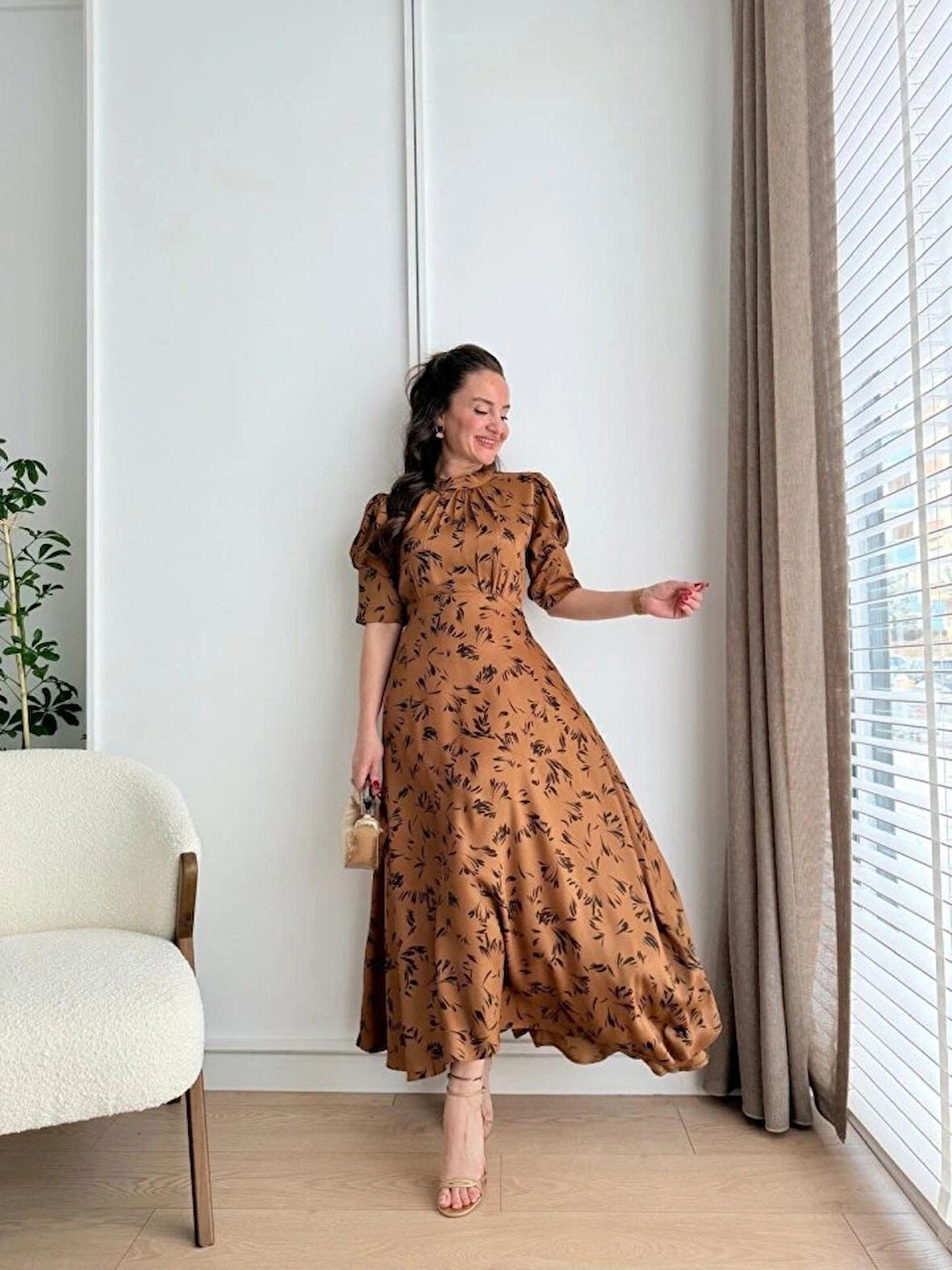 Moccah Yakası Bağlama Detaylı Elbise