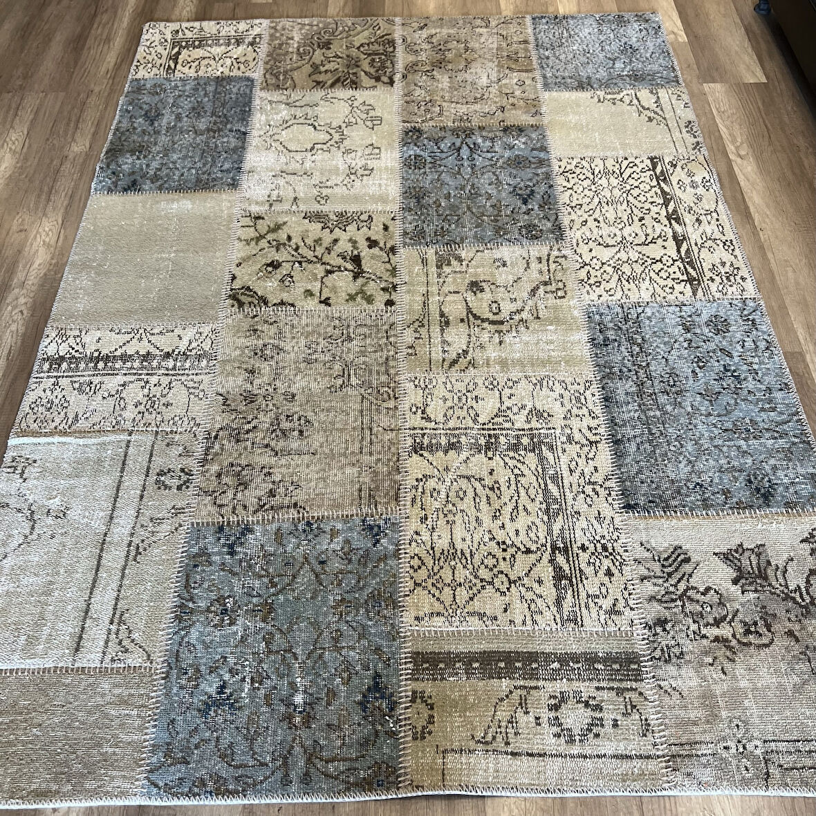 Hoom Rugs Kırkyama 101 Beige Mint El Dokuma Kilim