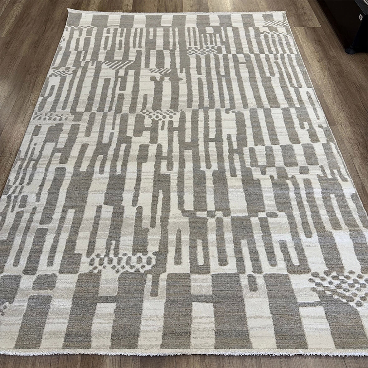 İpek Mekik Halı Dalida 3217 Krem Gri Modern Salon Halısı