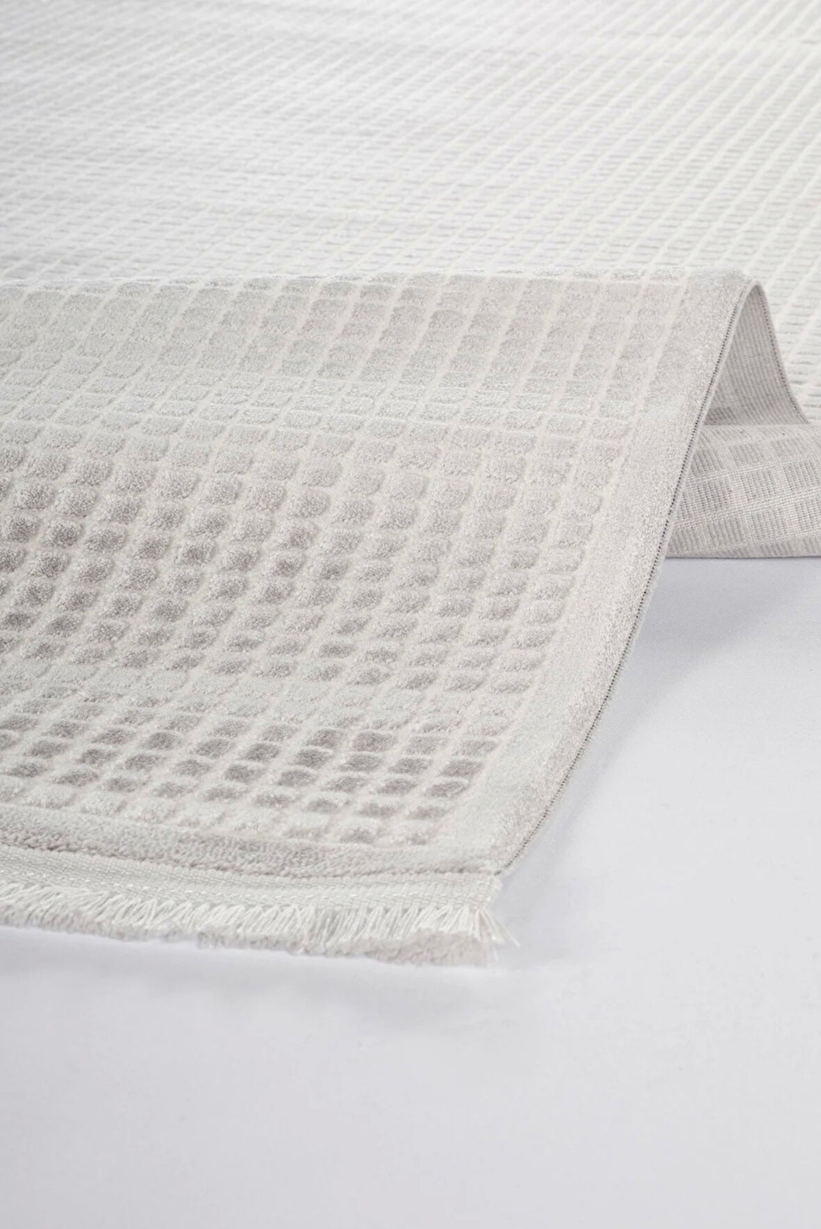 Apex Safran 8122 Gri Modern Makine Halısı