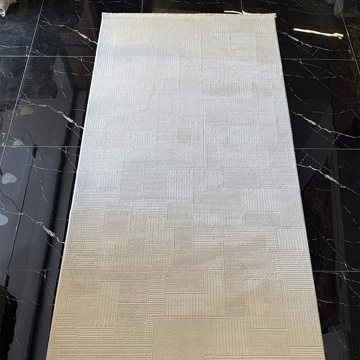 Hoom Rugs İpek 1134 Krem Yün Tuşeli Akrilik Pamuk Taban Halı