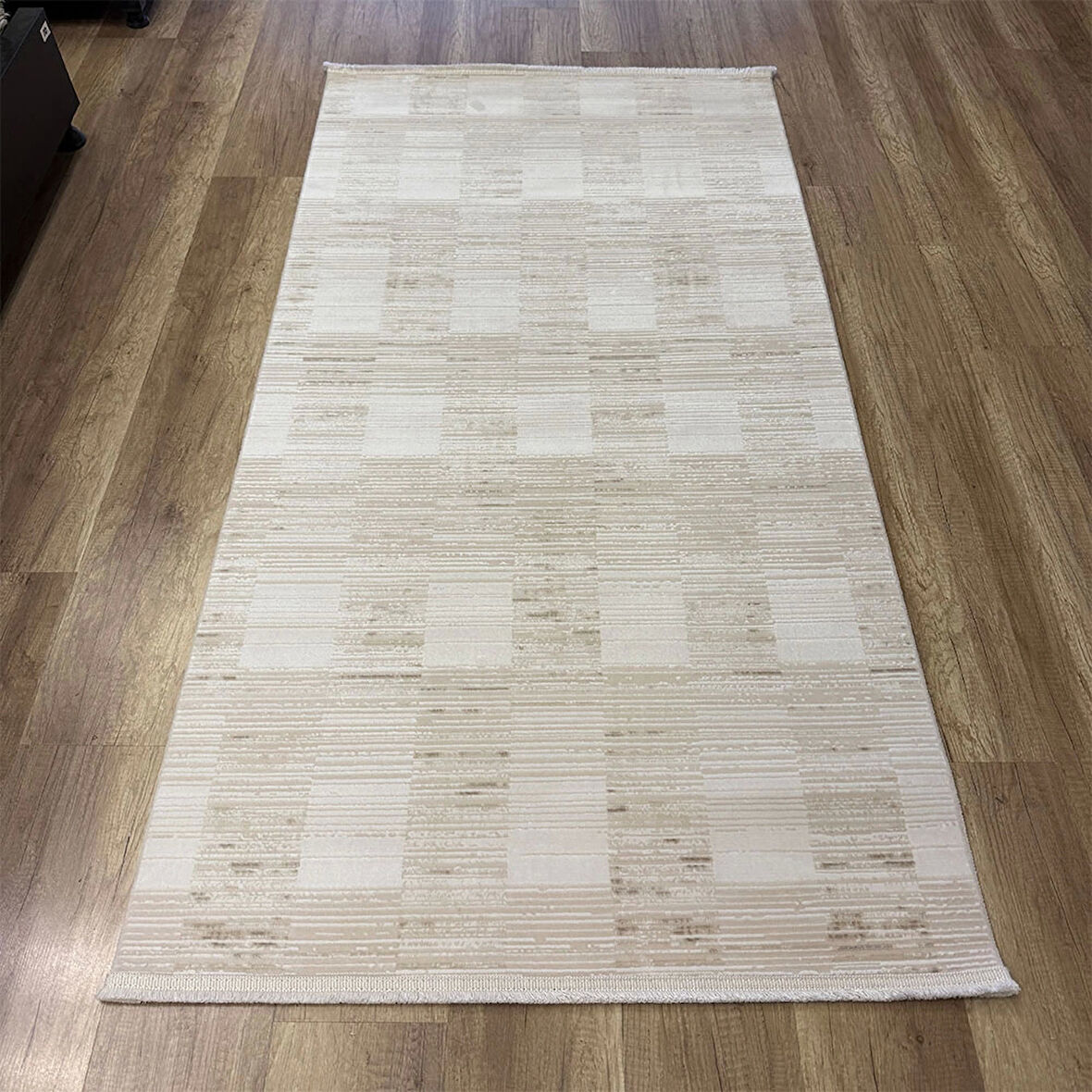 Hoom Rugs Decor 1136 Vizon Yün Tuşeli Pamuk Taban Halı