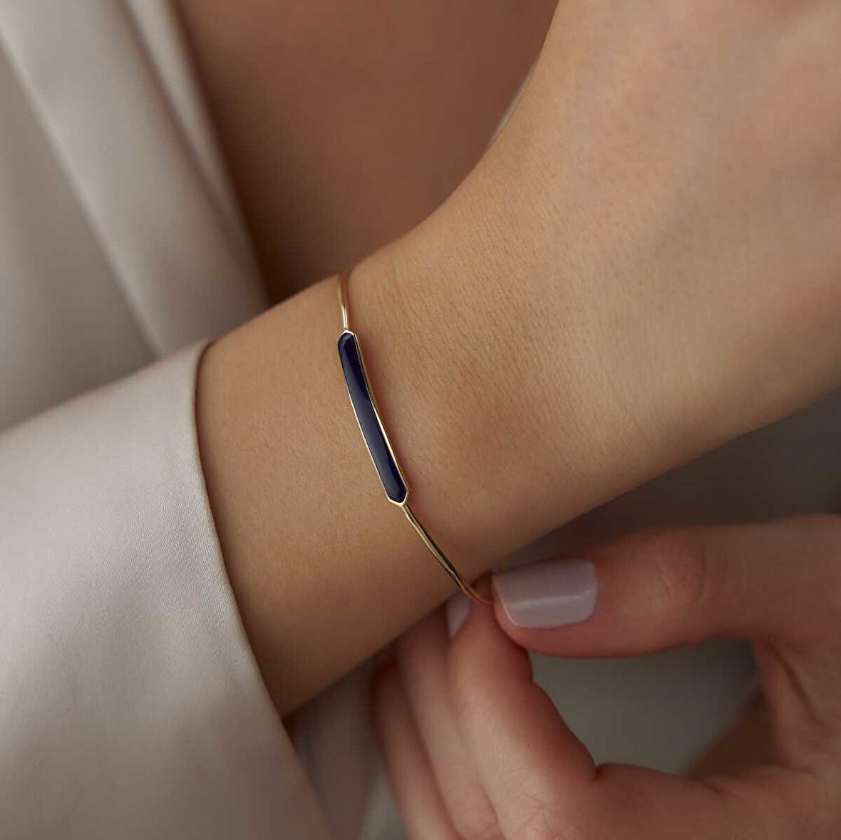 Lacivert Mineli Tel Kelepçe