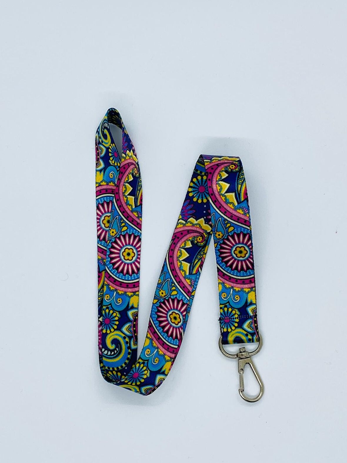 Vektörel Renk Temalı Boyun İpi 