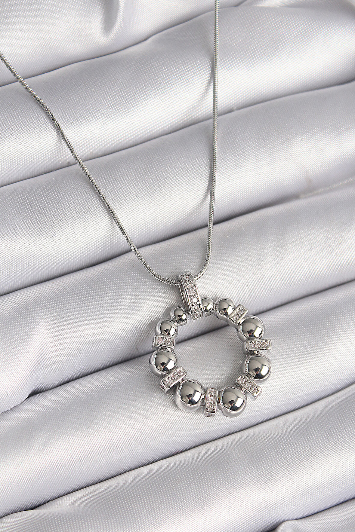 316L Çelik Gümüş Renk Zincir Zirkon Taş Detaylı Bombeli Halka Model Kadın Kolye - TJ-BKO9604