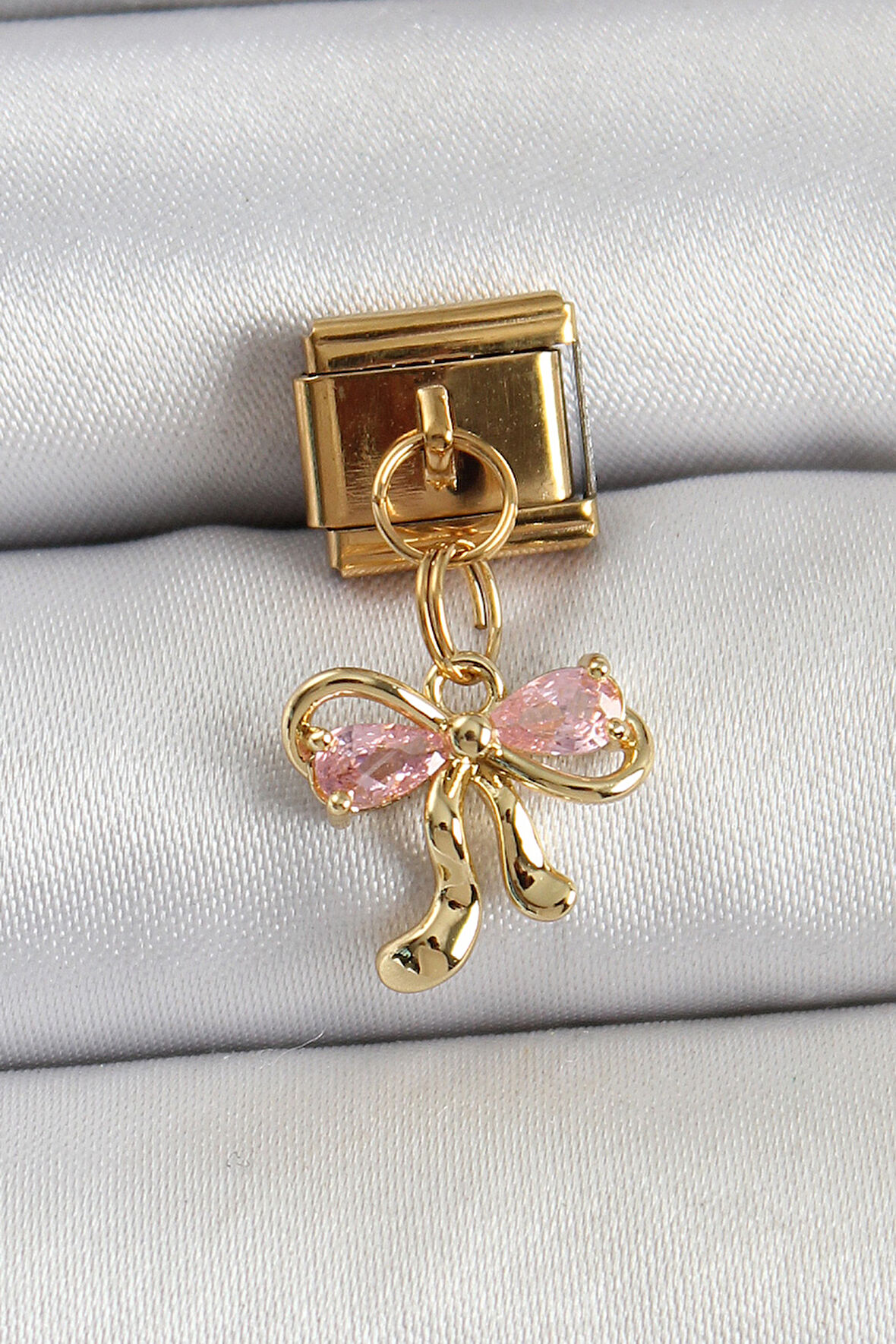 316L Çelik Sallantılı Zirkon Taşlı Fiyonk Model Gold Renk Nomination Charm - TJ-BC1423