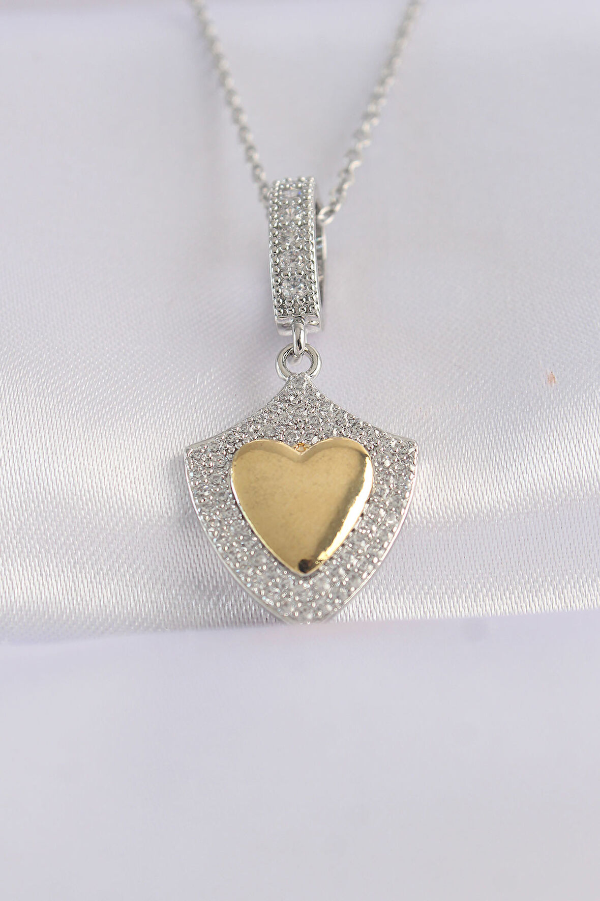 316L Çelik Zincir Gümüş Renk Zirkon Taşlı Tasarım Altın Renk Kalp Kolye - TJ-BKO8661