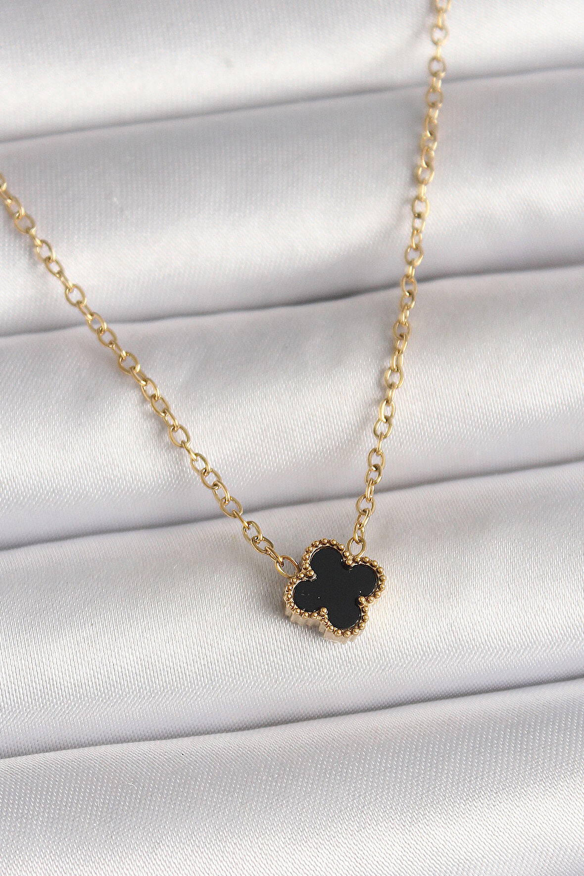 316L Çelik Gold Renk Siyah Yonca Model Kadın Kolye - TJ-BKO10021