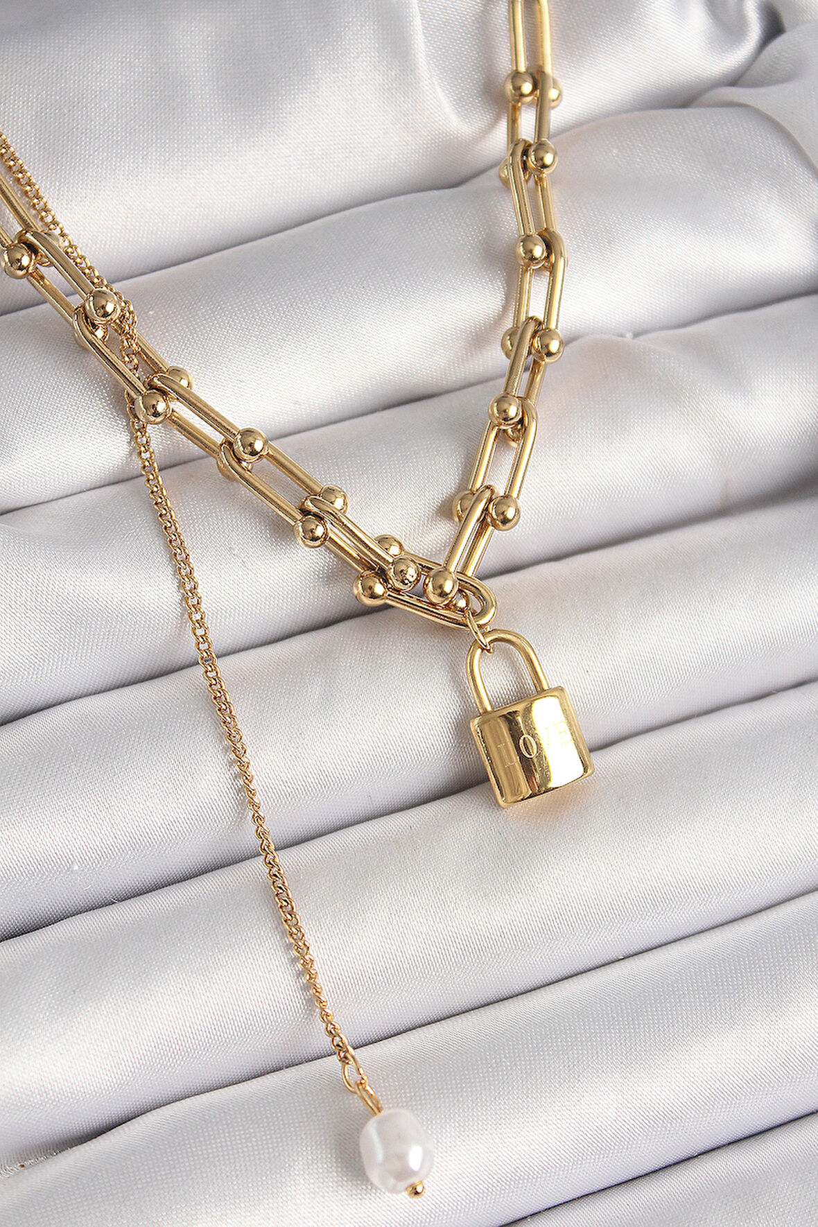 316L Çelik Gold Renk Tiffany Zincir Model Kilit Figür Sallantı İnci Detay Kadın Kolye - TJ-BKO9938