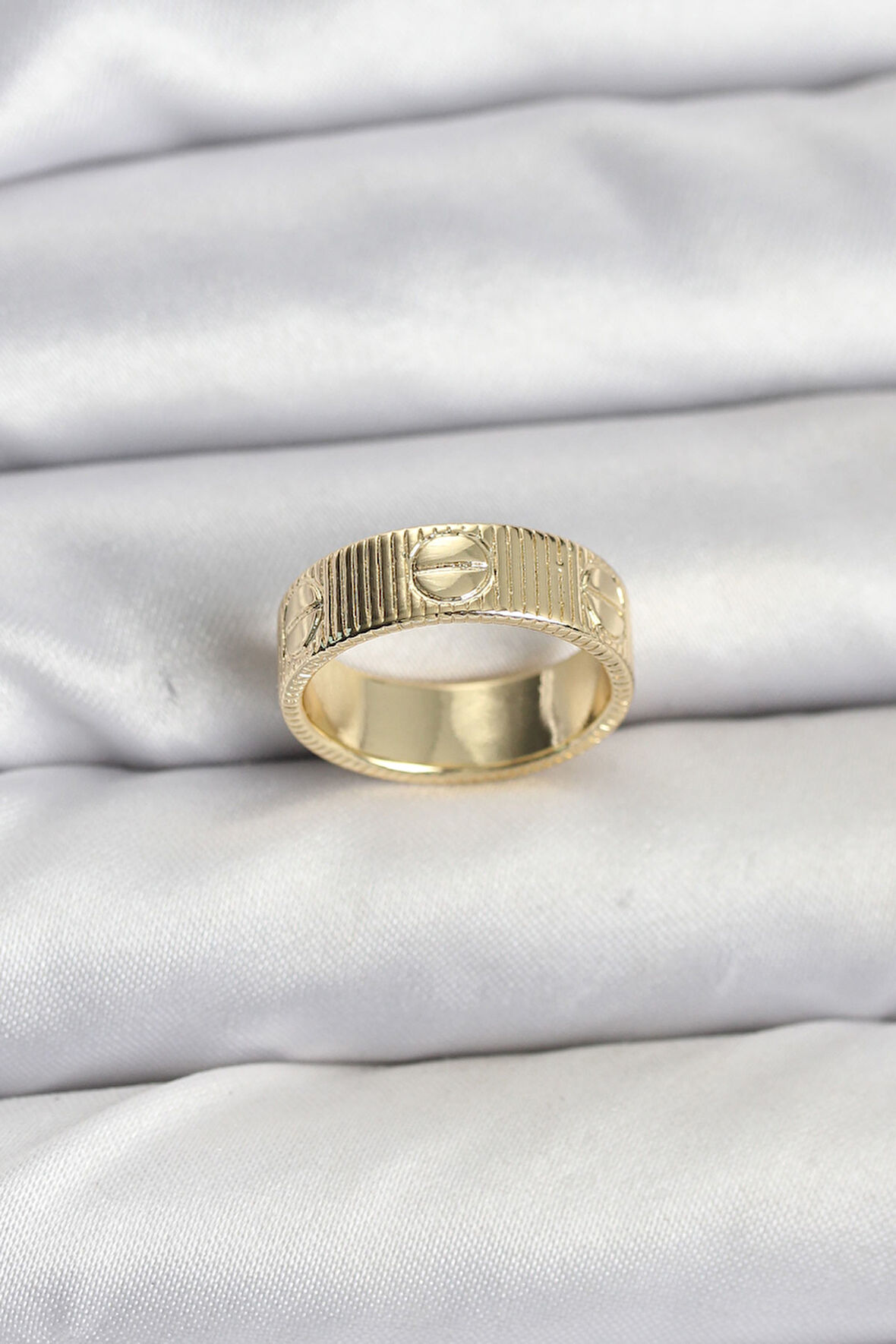 Gold Renk Model Kadın Yüzük - TJ-BYK3910