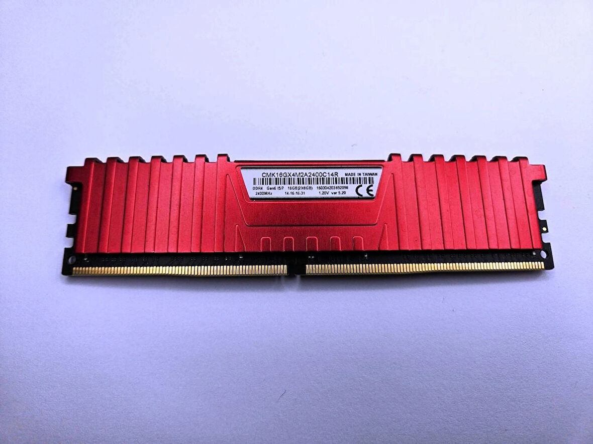 Corsair Vengeance LPX 8 GB 2400MHz DDR4 CMK8GX4M1A2400C14R Masaüstü Bellek
