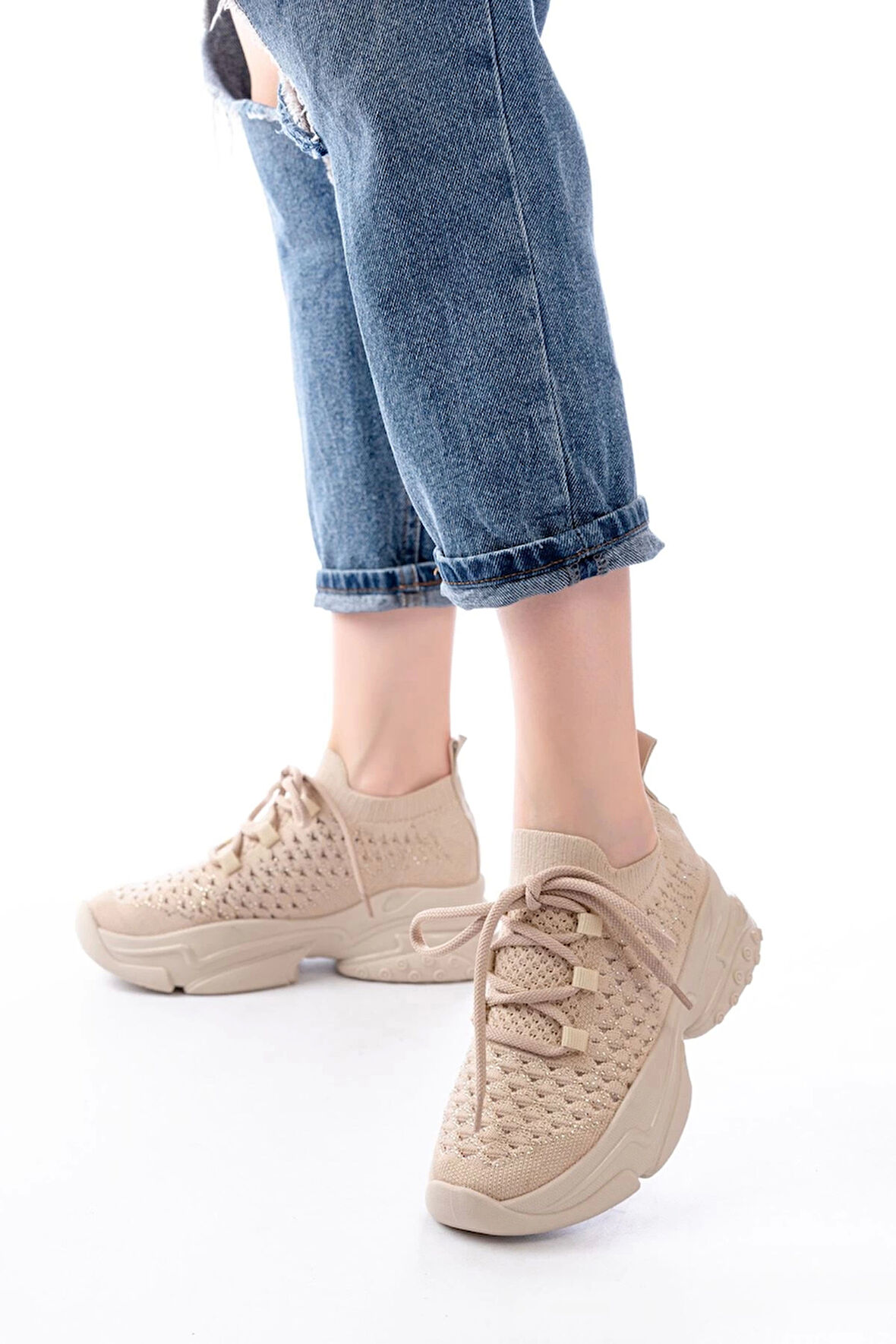 Sp-2024 Bej Günlük Bağcıklı Fileli Taş Aksesuarlı Kadın Spor Ayakkabı