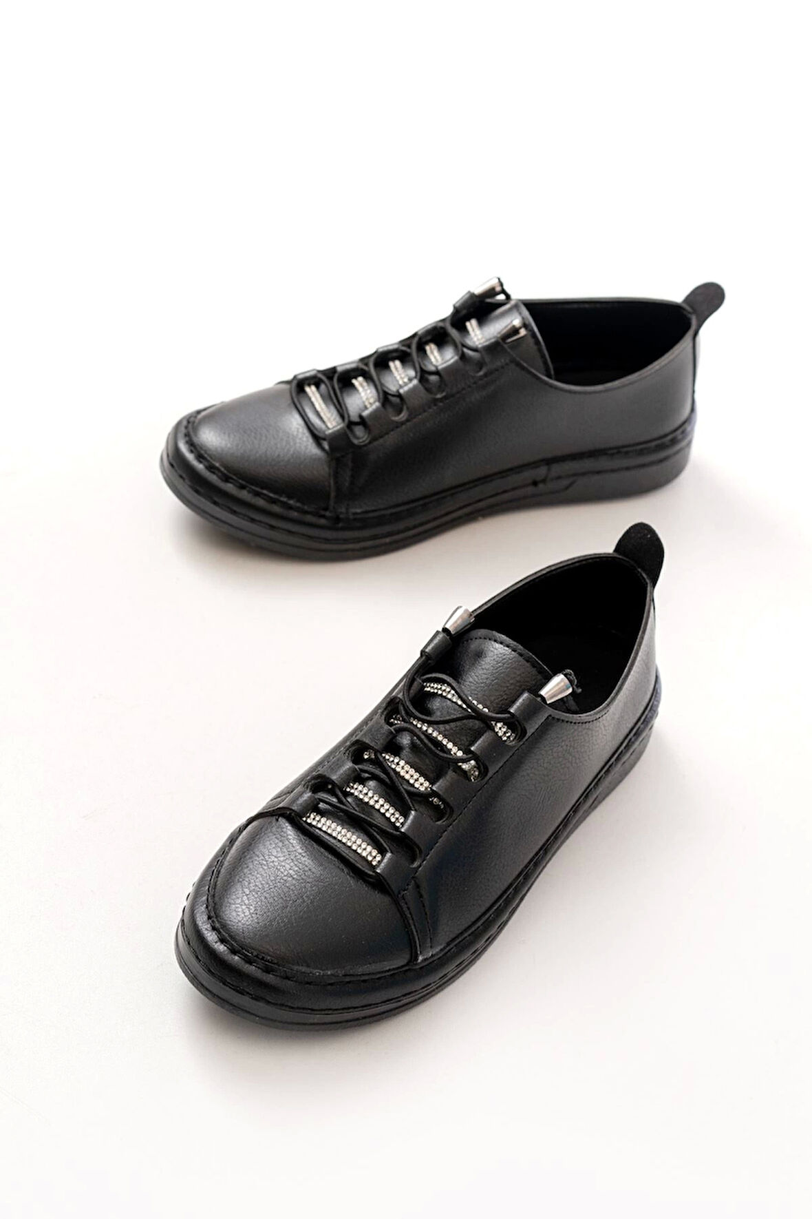 Mk-9026 Siyah Bağcıklı  Taş Aksesuarlı Günlük Spor Ayakkabı