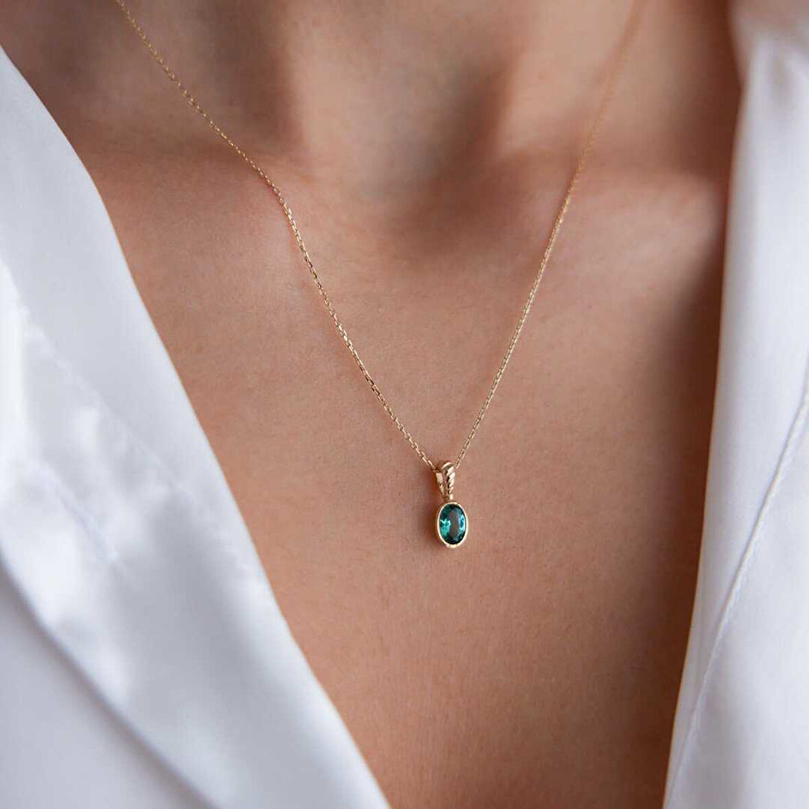 Nancy Renkli Taşlı Kolye