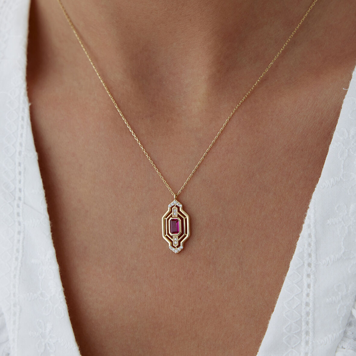 Mor Baget Taşlı Kolye