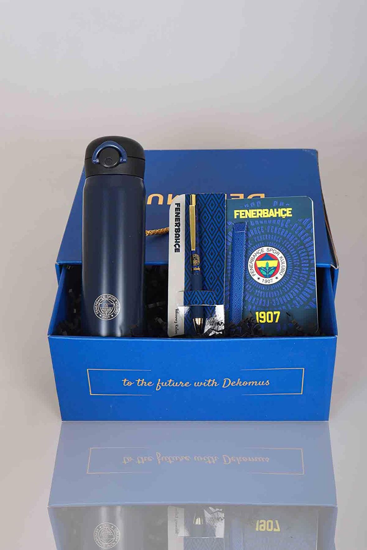DEKOMUS GIFT BOX ÖZEL KUTULU LiSANSLI ÇELİK TERMOS 500 ML ,AJANDA,PİLOT KALEM FENERBAHÇE SETİ