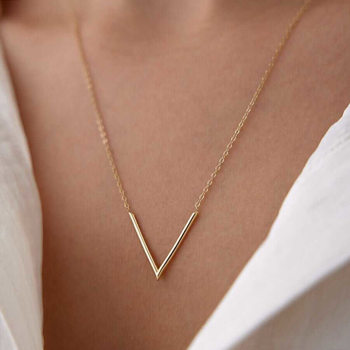 V Model Tasarım Kolye