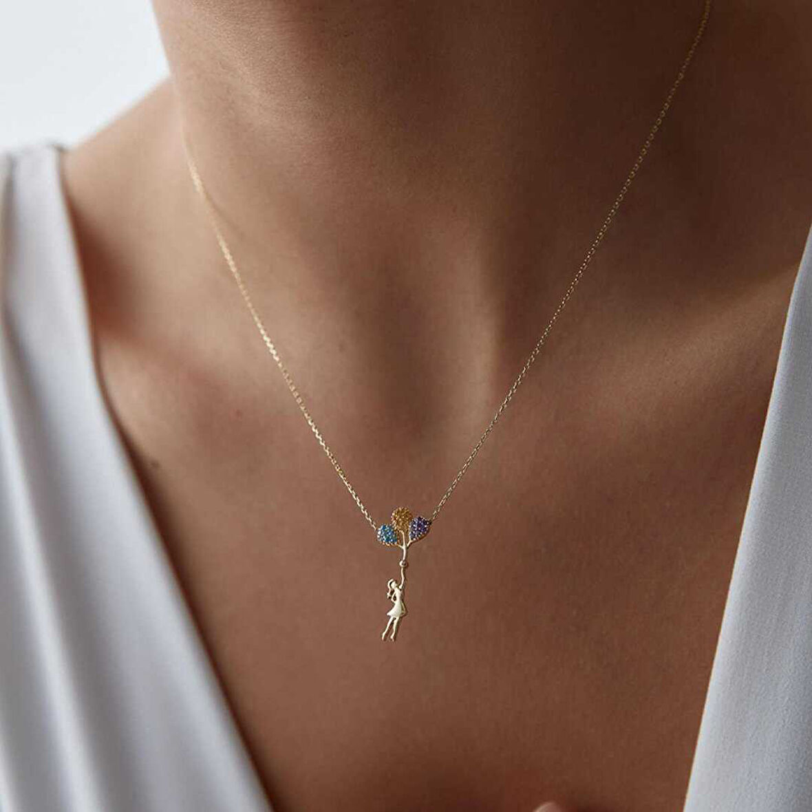 Balon Uçuran Çocuk Kolye