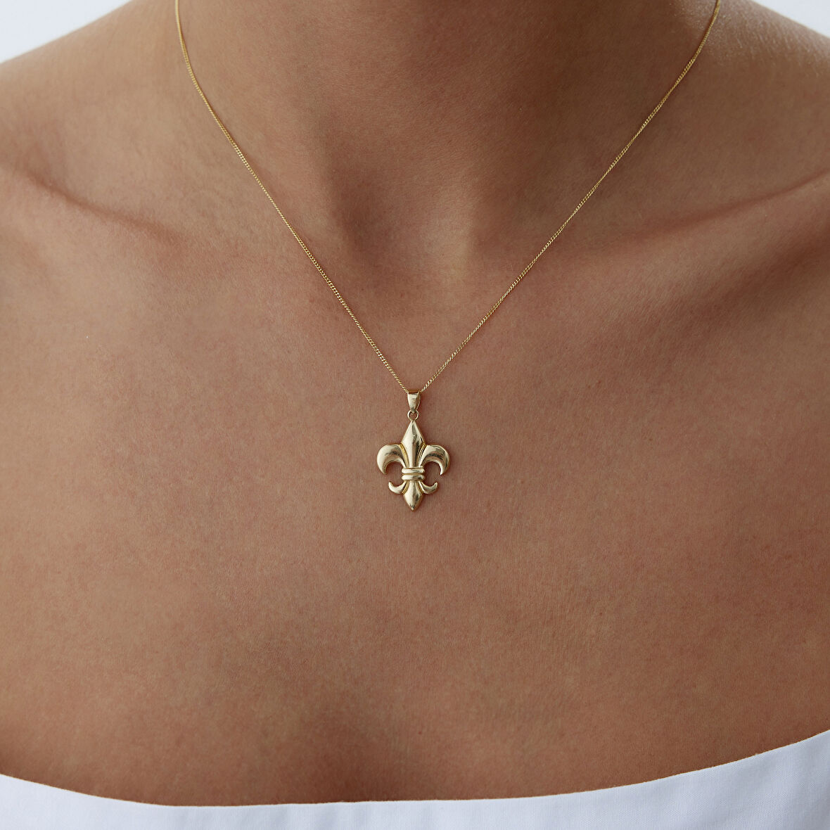 Fleur De Lis Kolye