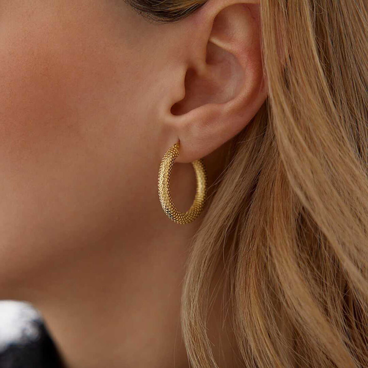 Medium Yılan Derisi Kabartma İtalyan  Halka Küpe