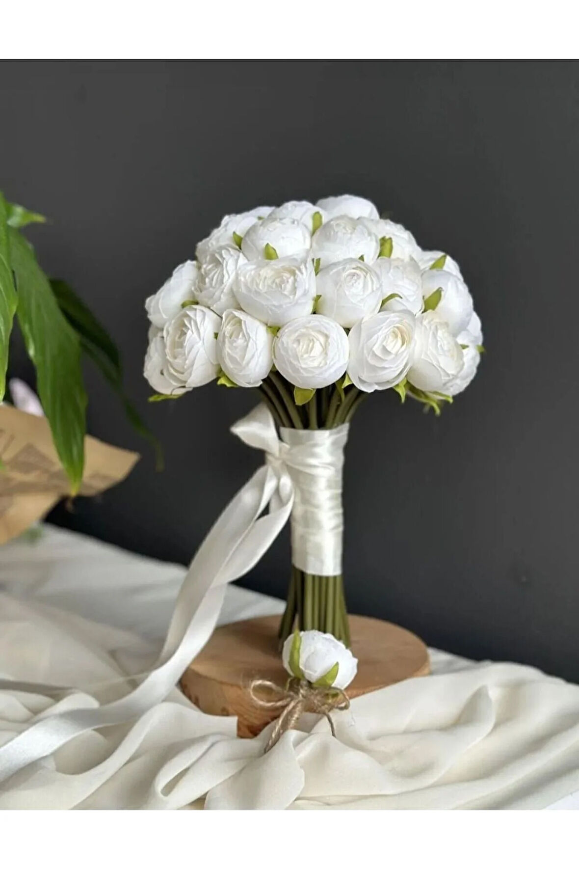 Yeni şakayık gelin çiçeği