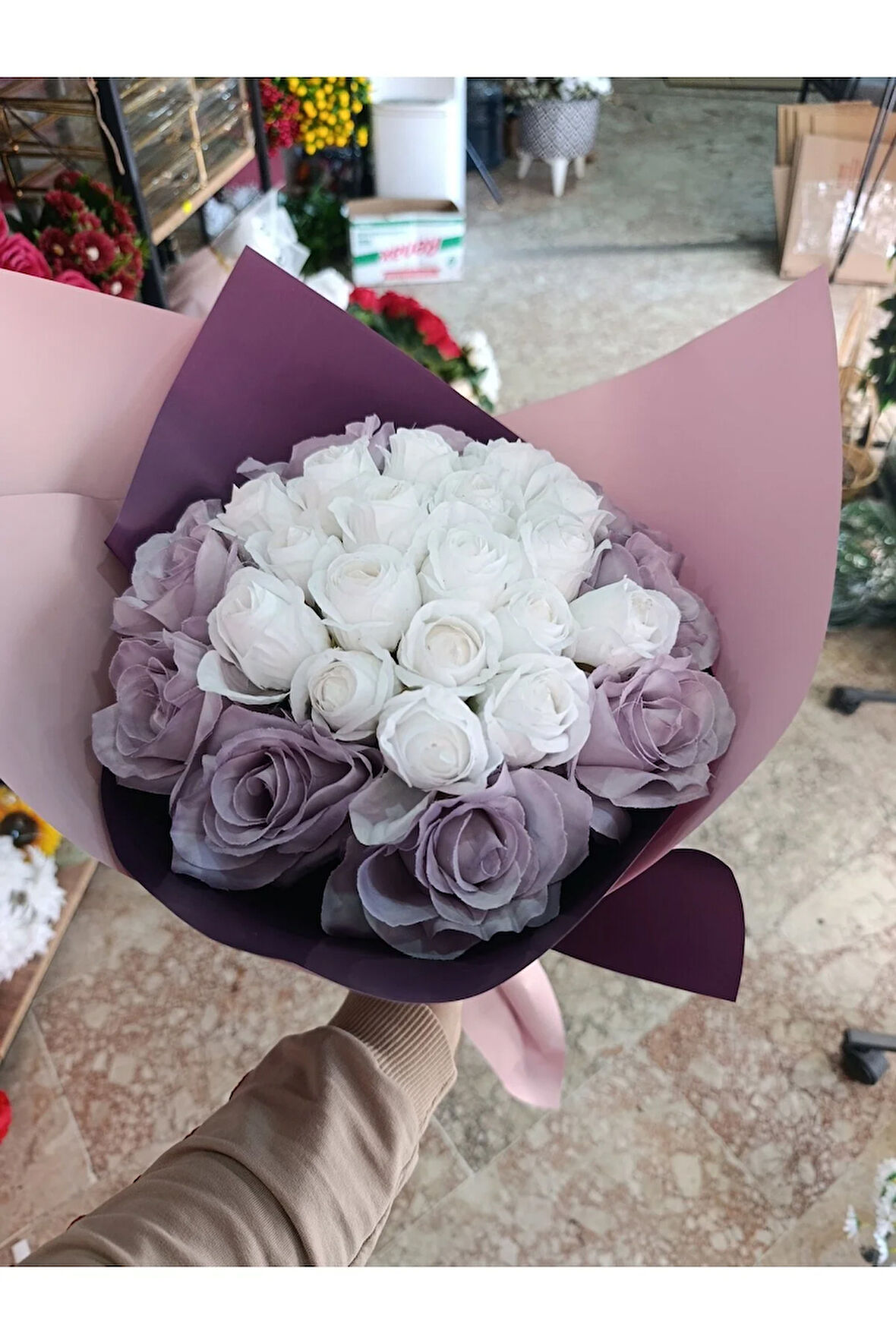 Cicek hediyelik , sevgiliye eşe anneye, ogretmenler gunu çiçek