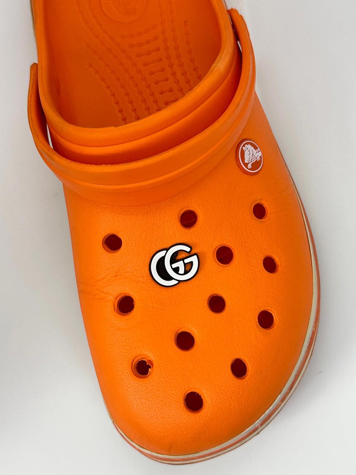 Gucci Logo Temalı Jibbitz Crocs Terlik Süsü