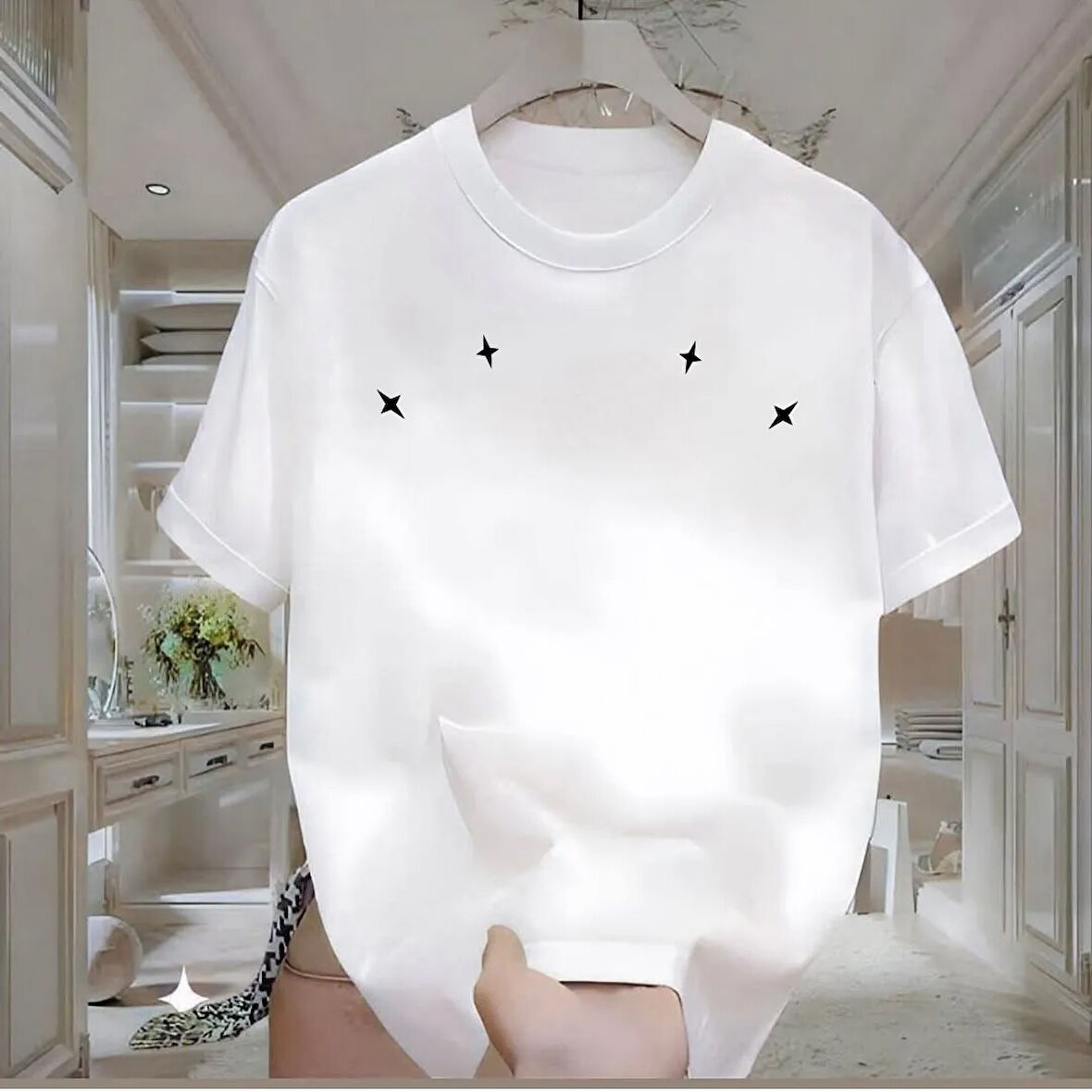 4 Yıldız Baskılı Beyaz Oversize Erkek Tshirt