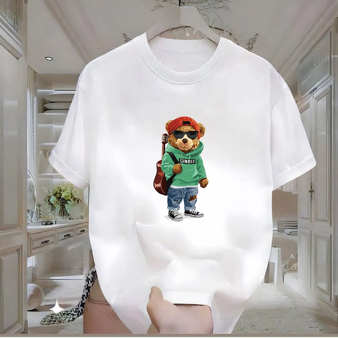 Gitarlı Ayı Baskılı Beyaz Oversize Erkek Tshirt