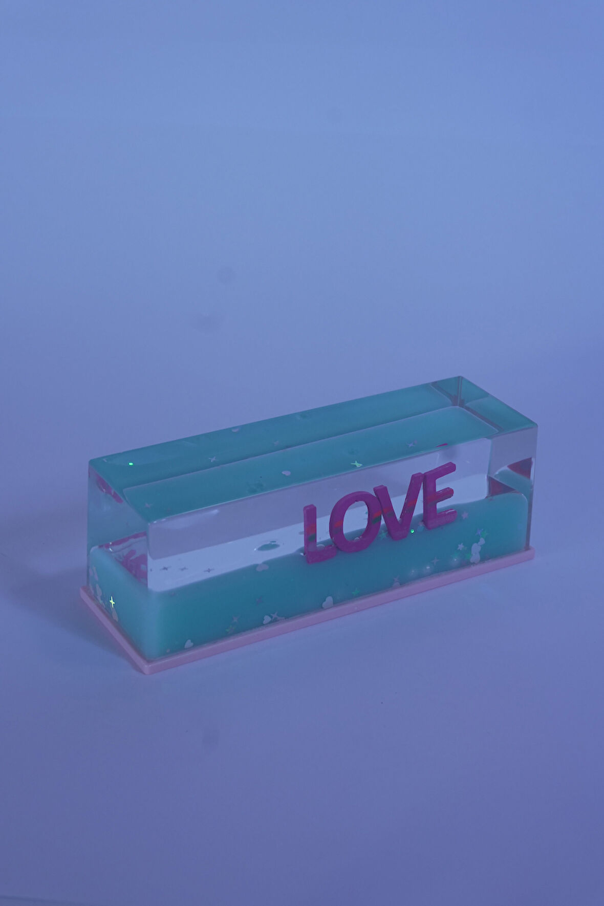 Batmayan Love Yazısı