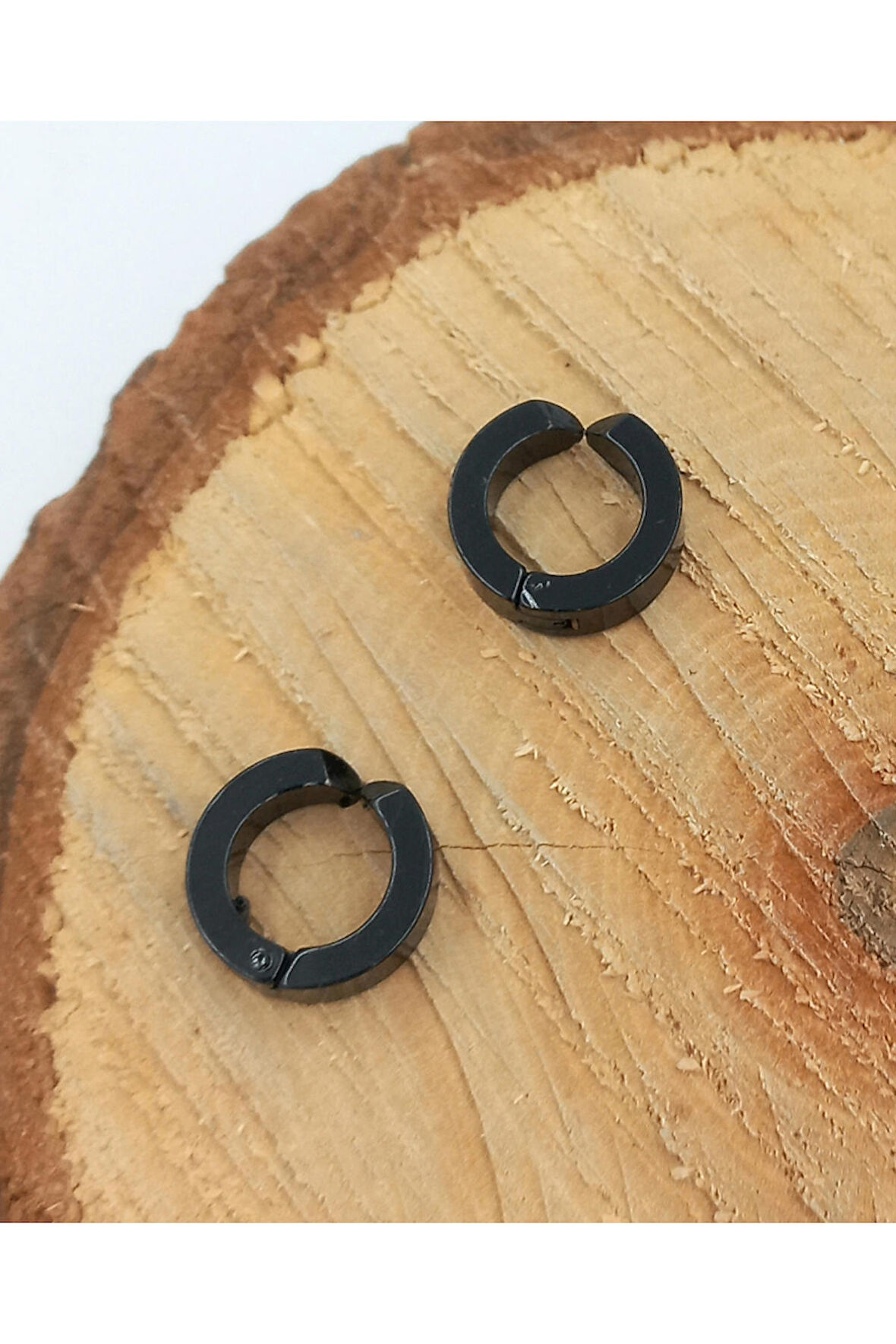 Gümüş Renk Kıstırma Çelik Küpe