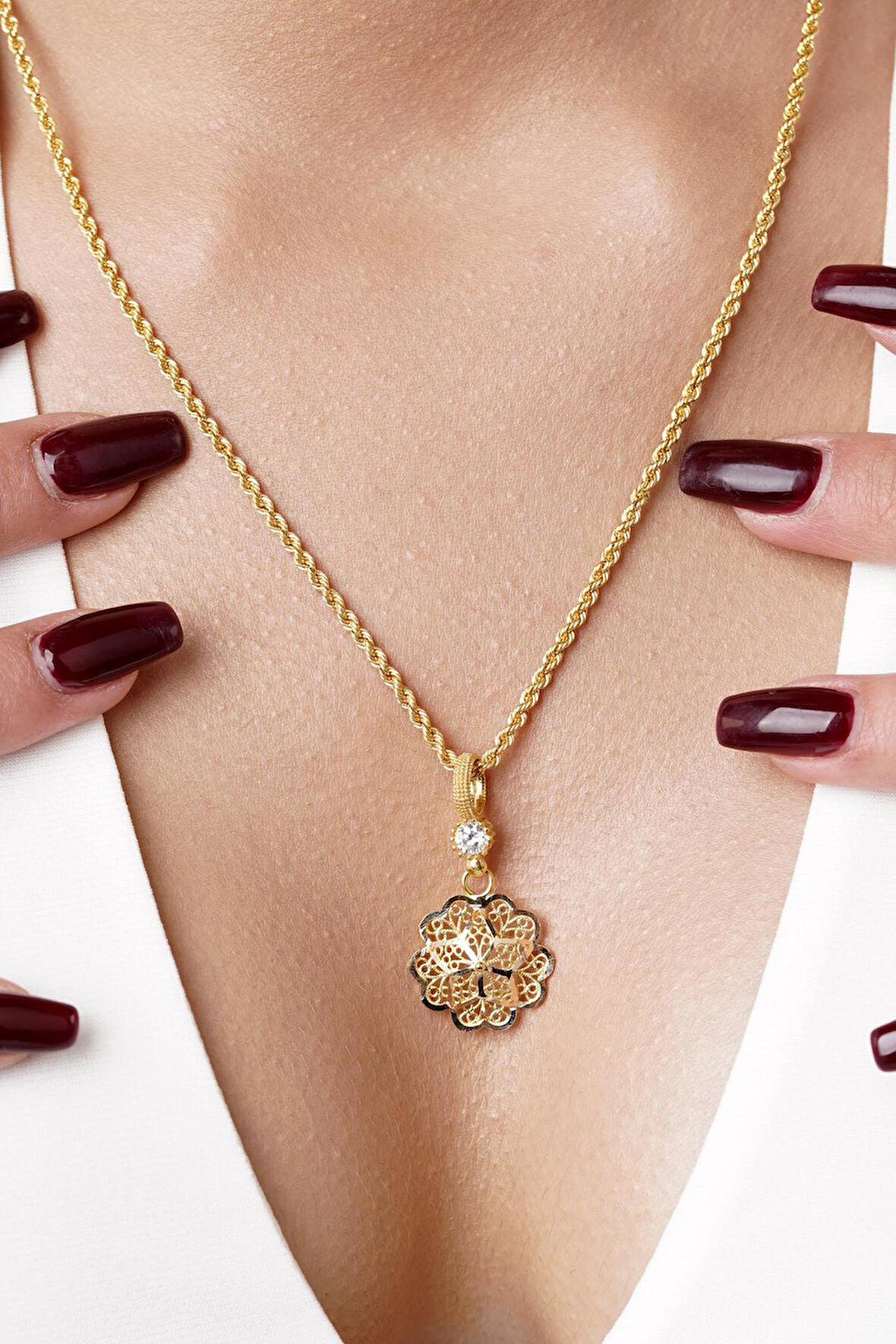 14 Ayar Altın Gül Motifli Telkari Kolye - Anne Kolyesi