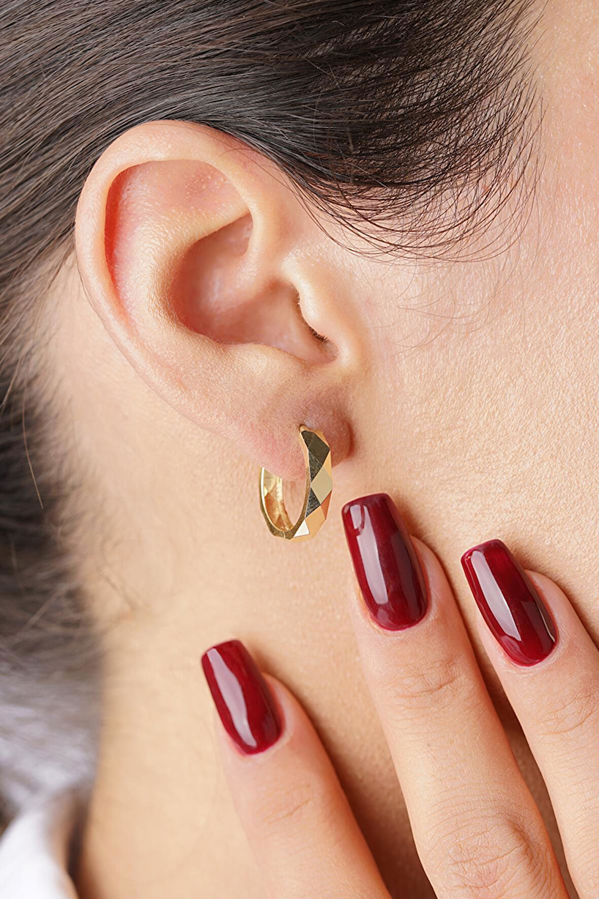 14 Ayar Altın Asimetrik Halka Küpe