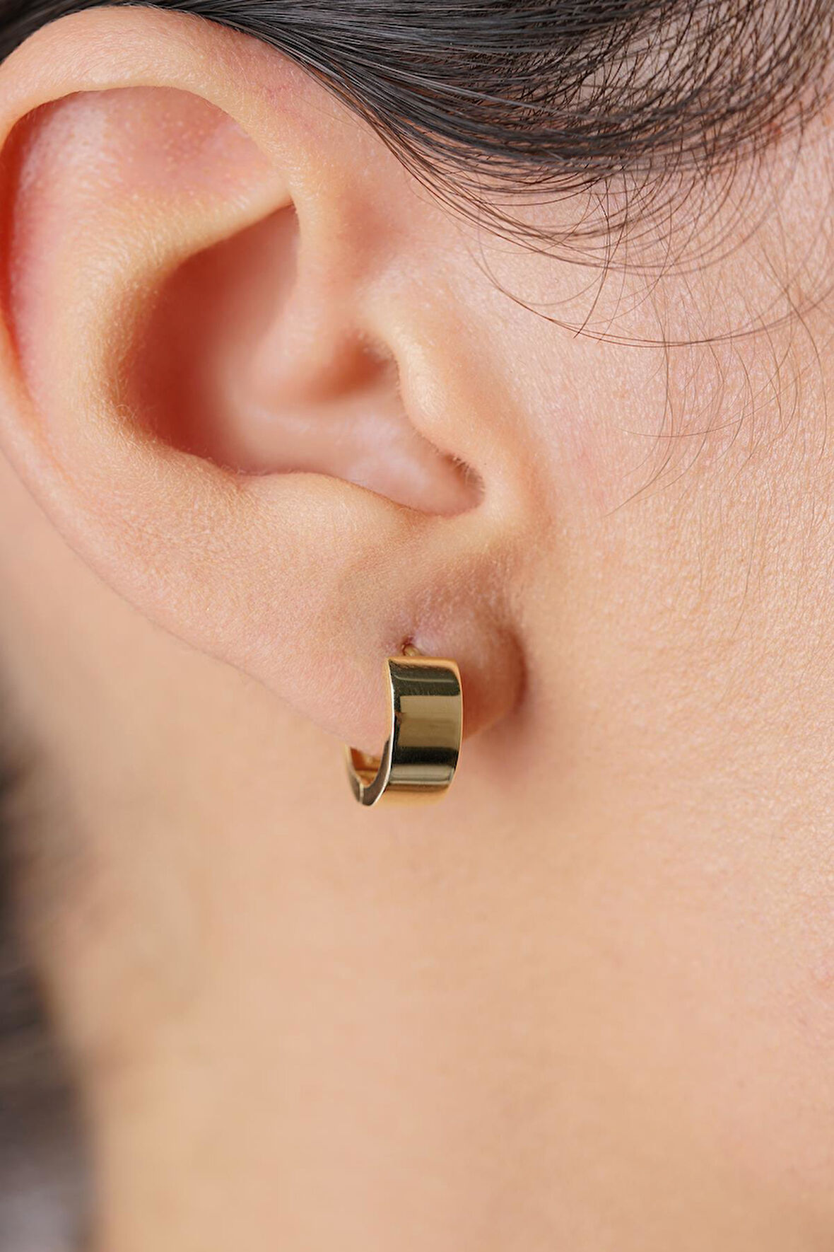 14 Ayar Altın Geniş Halka Küpe