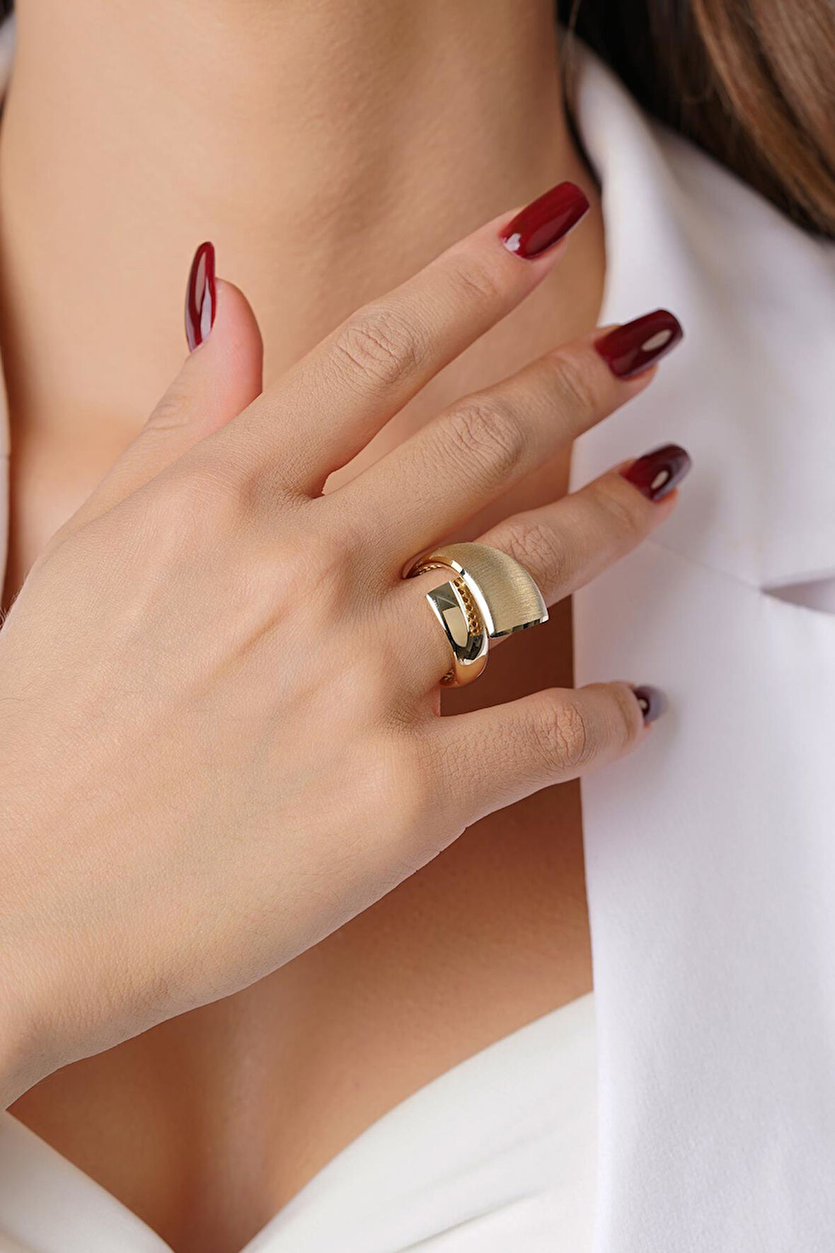 14 Ayar Altın Ulyana Yüzük