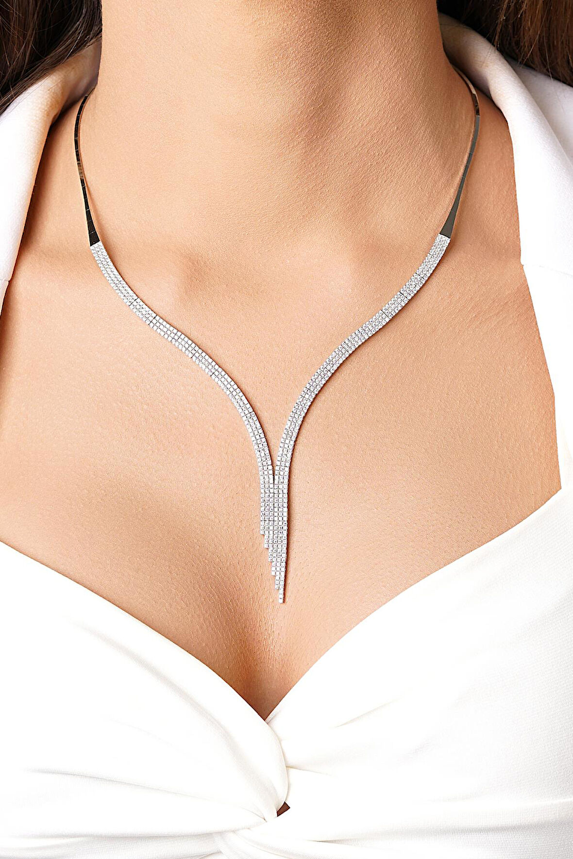 14 Ayar Altın 3 Sıralı Sarkıt Su Yolu Kolye